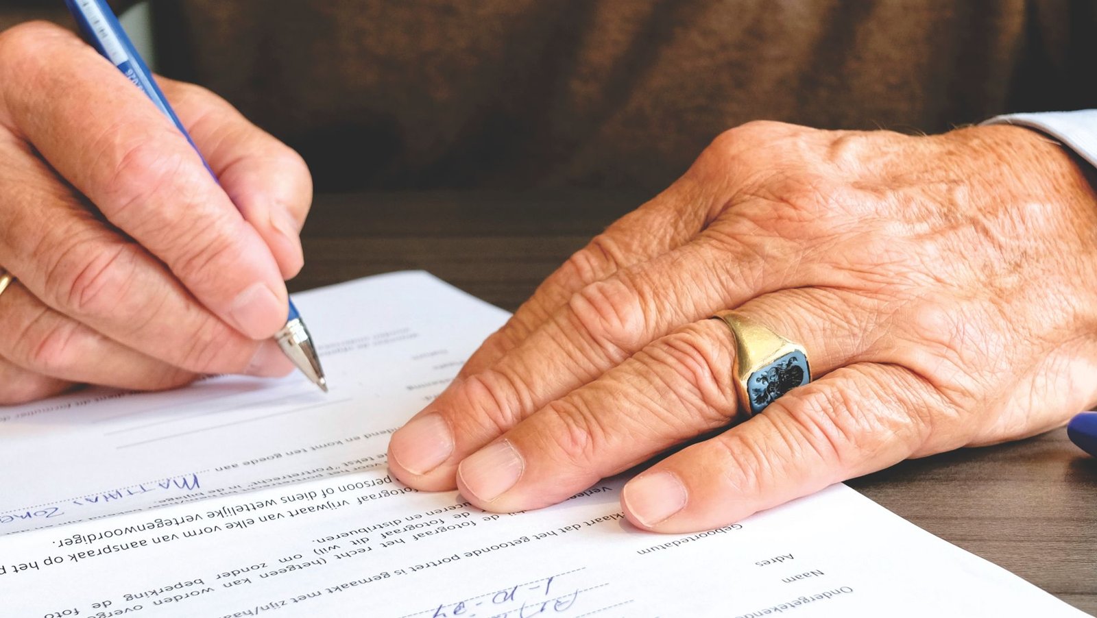 Veteran signing a discharge review application affecting VA benefits eligibility