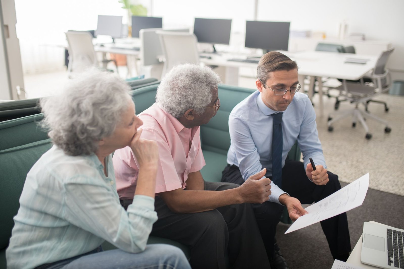 Widow reviewing surviving spouse remarriage and VA benefits questions with an advisor